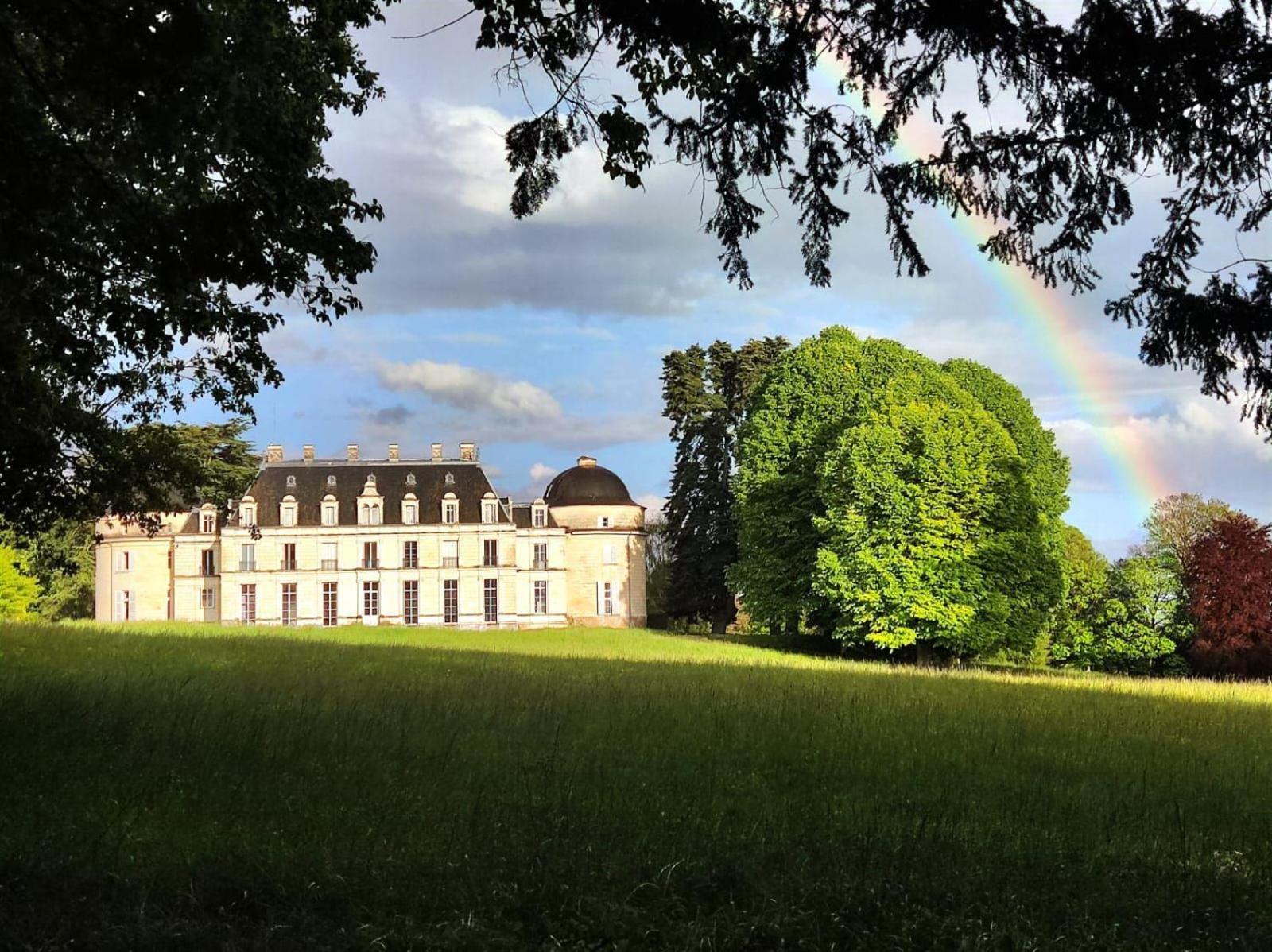 Pavillon Des Ecureuils Au Chateau Royal De Benays Benais Exterior photo